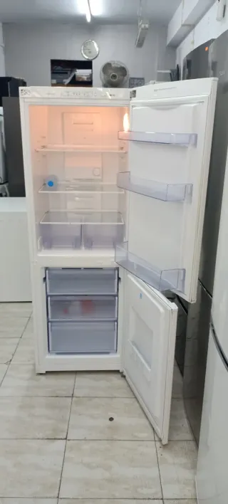 Nevera Combi  BALAY NO FROST ENERGÍA A+ Blanca