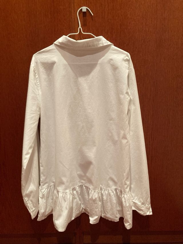 Blusa blanca con volante Talla XL