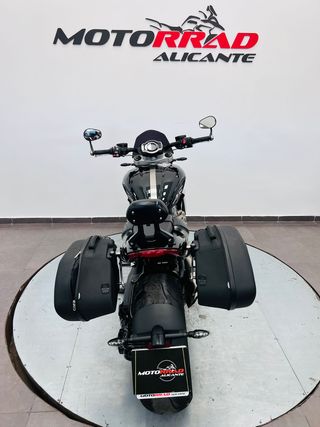 Triumph Rocket 3 R