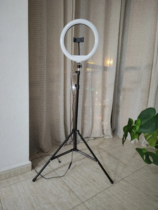 Aro de Luz Grundig con Soporte