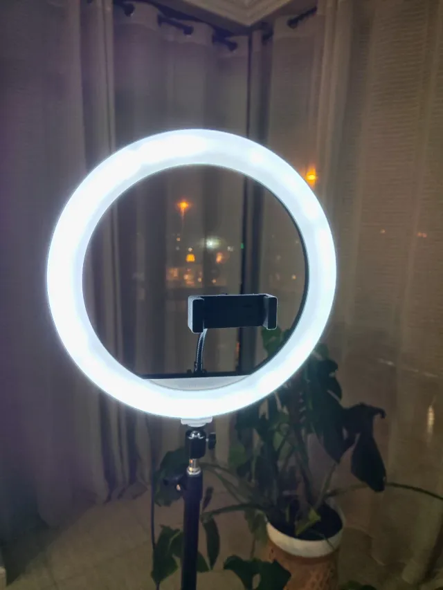 Aro de Luz Grundig con Soporte