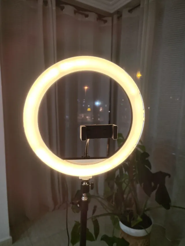 Aro de Luz Grundig con Soporte