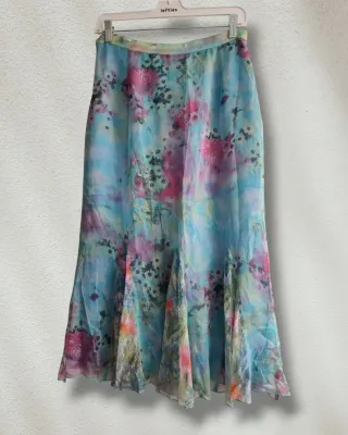 Falda larga floral vintage azul