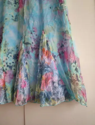 Falda larga floral vintage azul