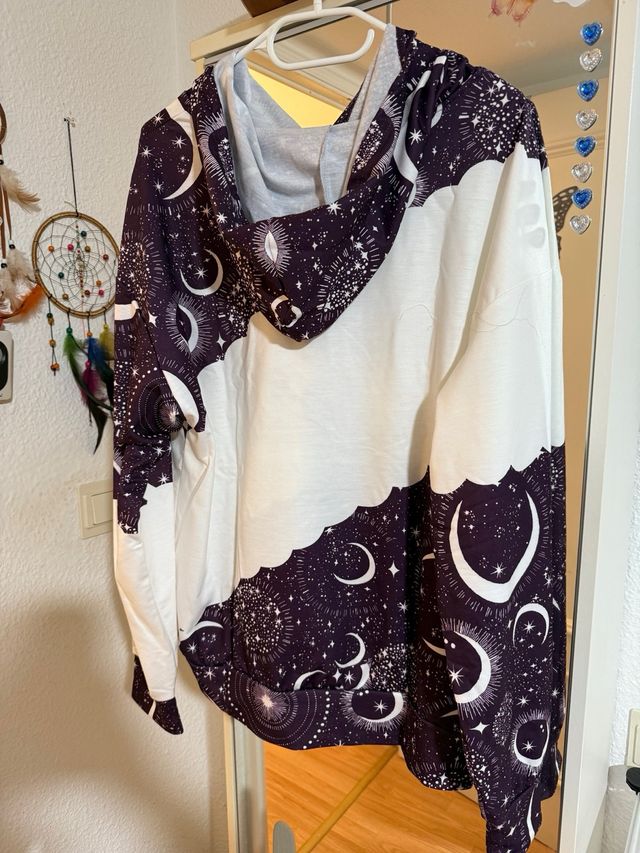 Sudadera fina con estampado de lunas y estrellas