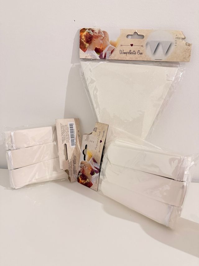 Decorazioni Matrimonio: Pompon e Bandierine