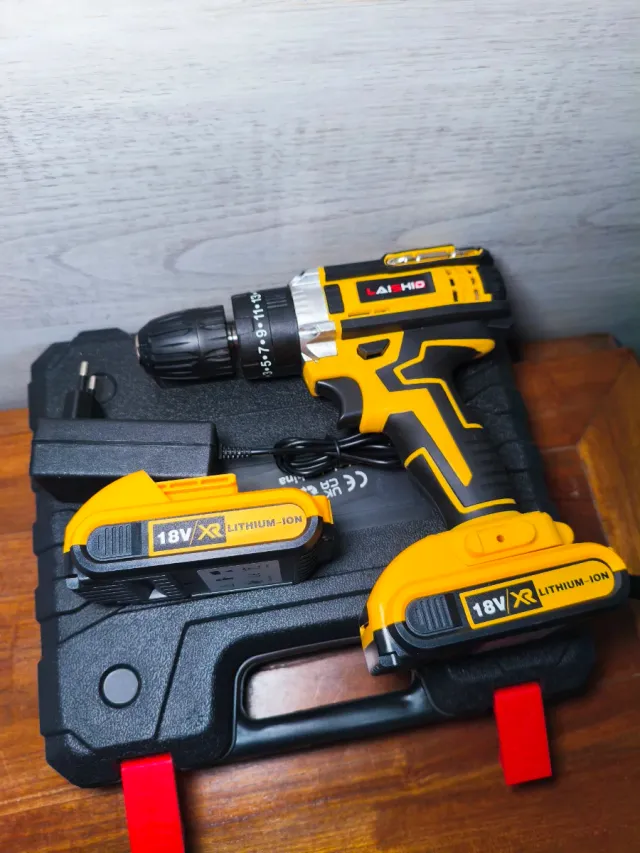 Taladro percutor + 2 baterías