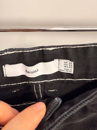 Pantalón corto cargo negro talla 42