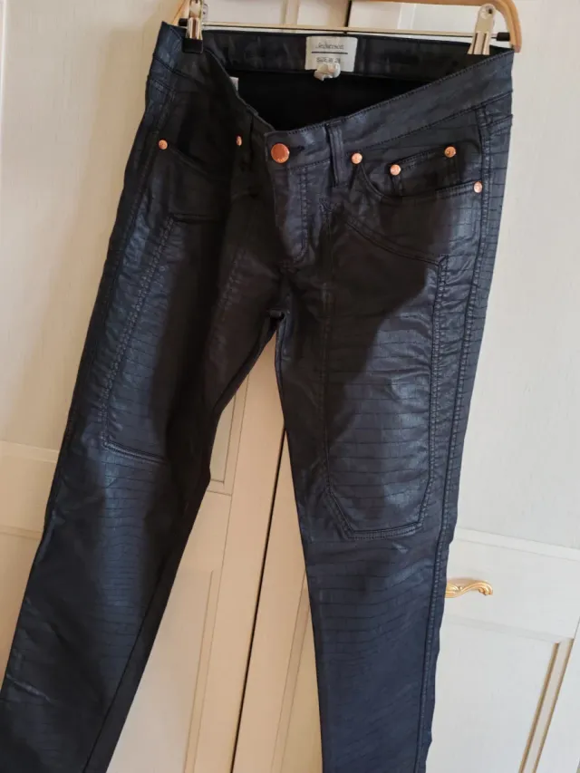 Pantaloni donna Jeckerson similpelle neri tag 42