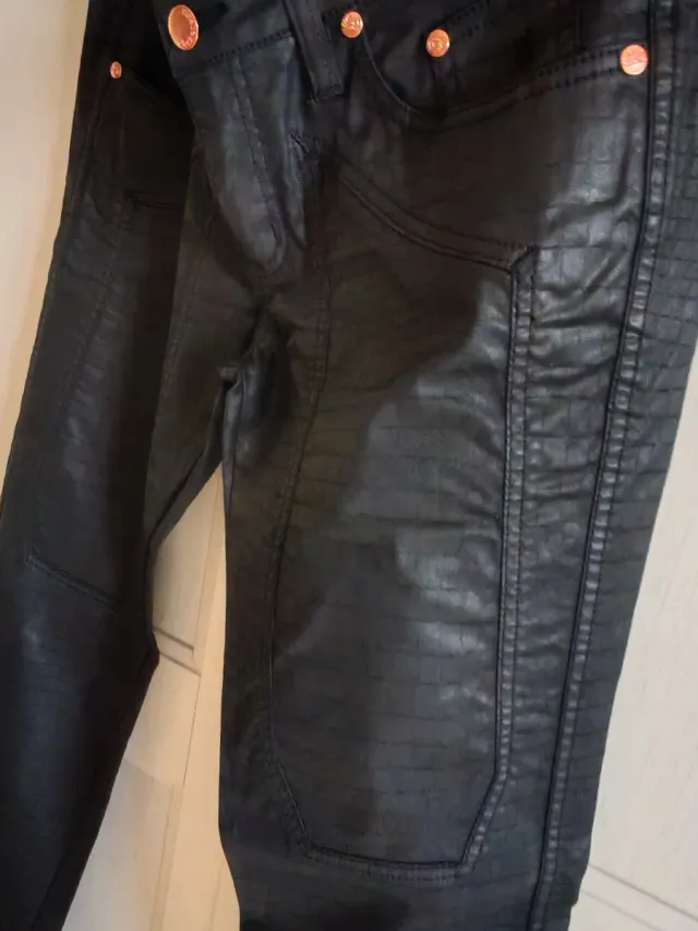 Pantaloni donna Jeckerson similpelle neri tag 42