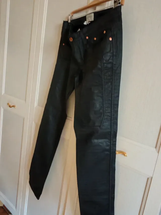 Pantaloni donna Jeckerson similpelle neri tag 42