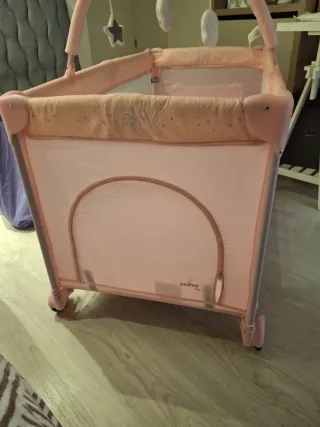 Cuna de viaje doble altura + colchón.