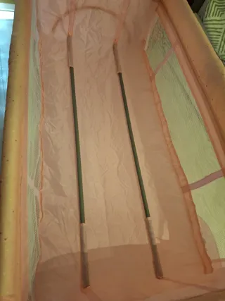 Cuna de viaje doble altura + colchón.