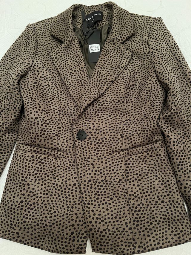 Blazer Drôle de copine Oliva con Topitos Negros