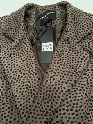 Blazer Drôle de copine Oliva con Topitos Negros