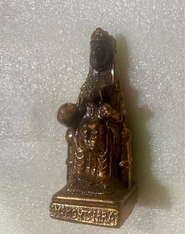 Virgen de Montserrat Bronce Dorado