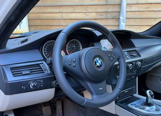 BMW M5 E60 V10