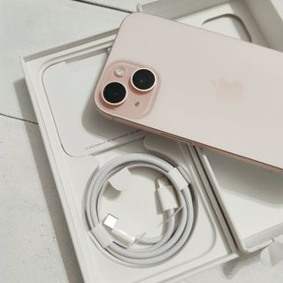 iPhone 15 128GB y Apple Watch SE 2 40mm NUEVOS