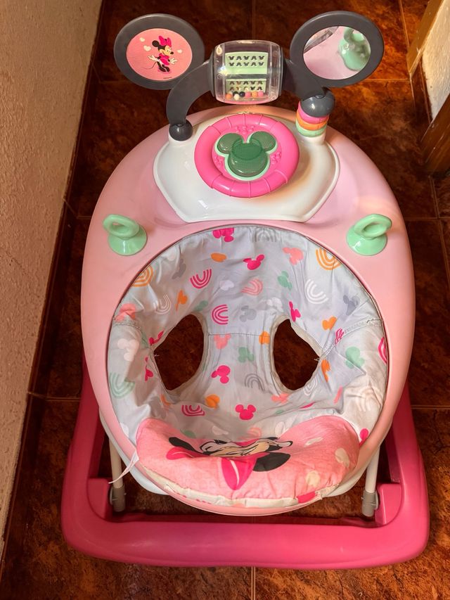 Andador Minnie Mouse casi nuevo