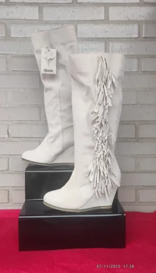 Botas de piel Stradivarius 37NUEVAS