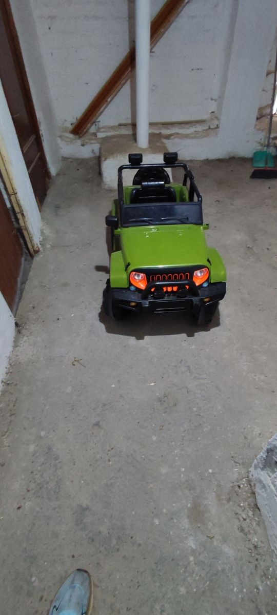 Coche a batería para niño