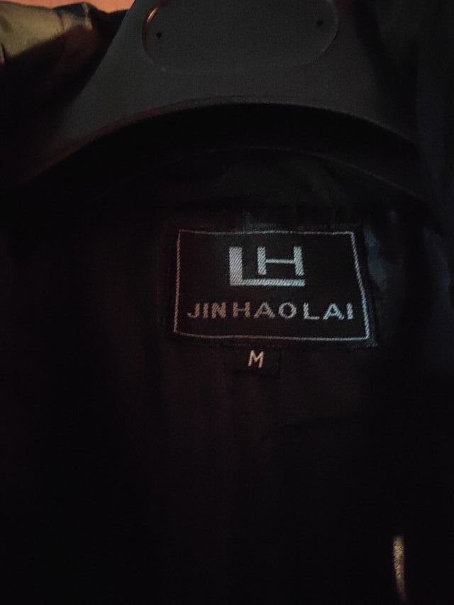 Piumino smanicato nero va bene anche per una L