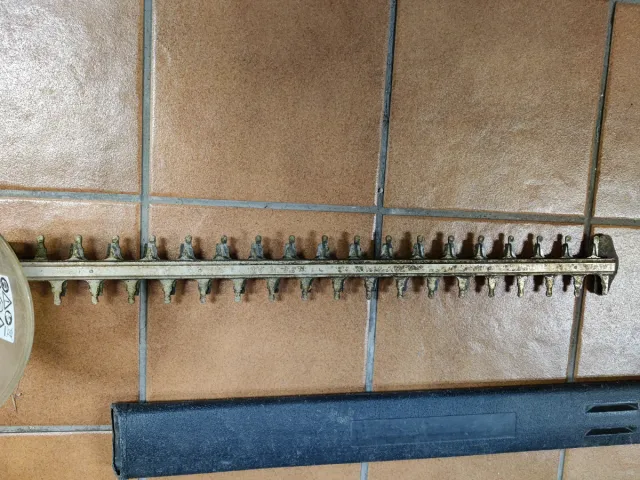 Cortasetos eléctrico