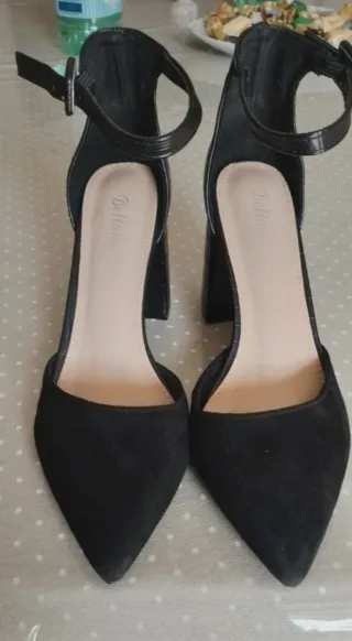 Décolleté nero con tacco