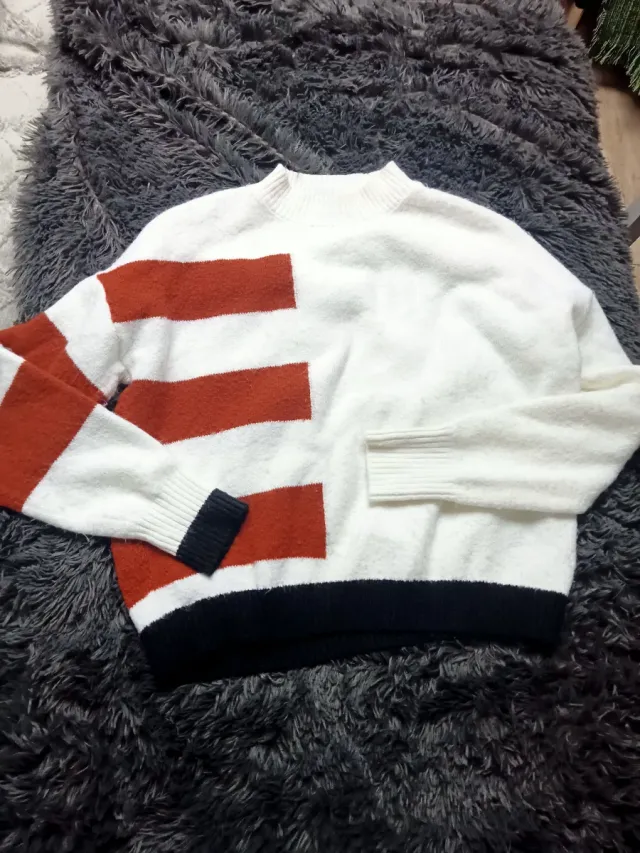 Jersey Volcom blanco y naranja