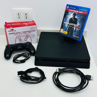 PS4 (PlayStation 4) Nera + Controller