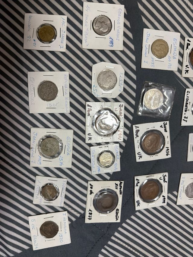 Lote de monedas y billetes antiguos