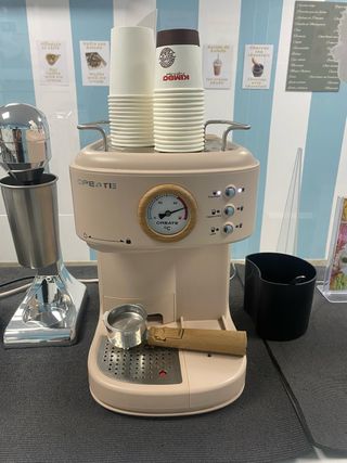 Cafetera CREATE color crema