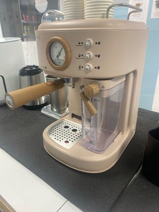 Cafetera CREATE color crema