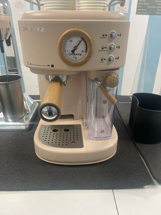 Cafetera CREATE color crema