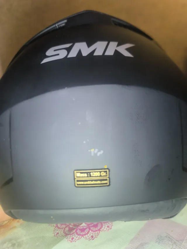 Casco de moto negro mate SMK