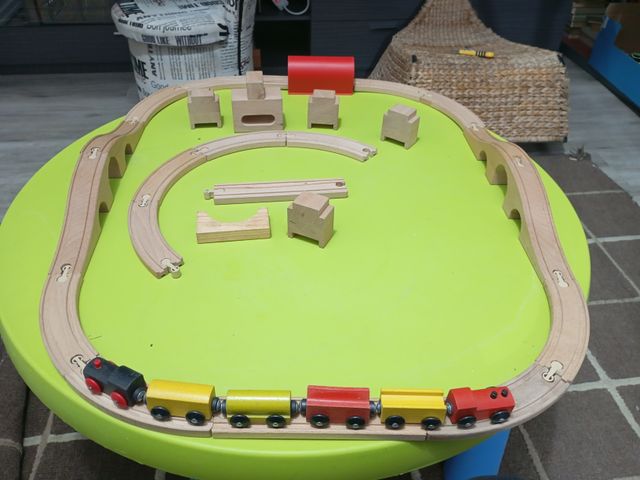 Tren de madera