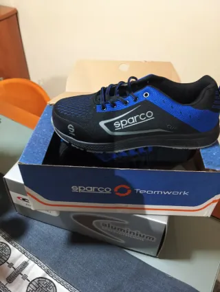 Zapatos de seguridad Sparco negros y azules