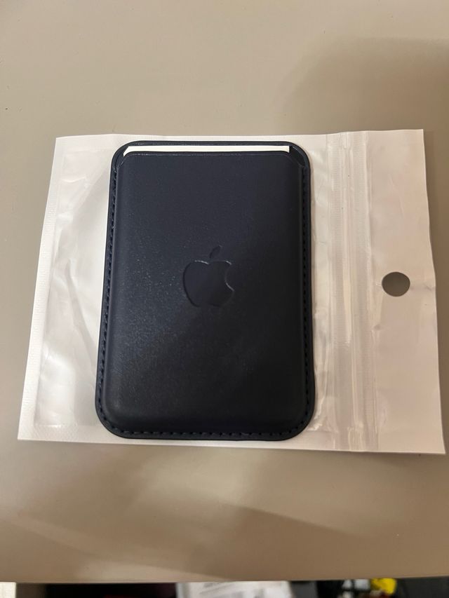 Portafoglio Apple MagSafe blu navy