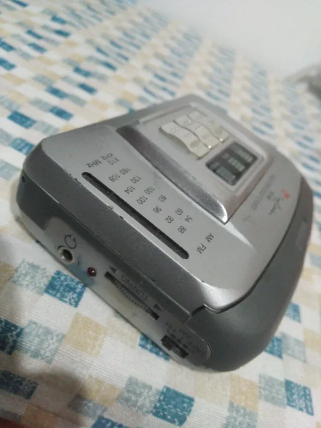 Pierre Cardin PC-302 Radio Cassette Player