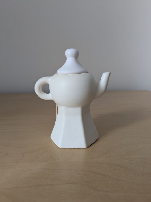 Zuccheriera in ceramica con cucchiaino