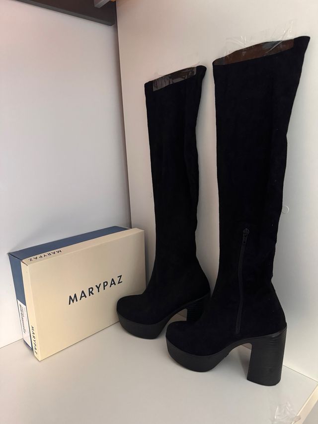 Botas altas Mary Paz negras