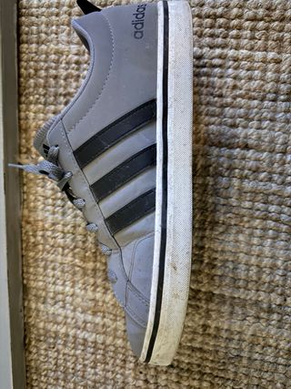 Zapatillas Adidas Skate Grises y Negras