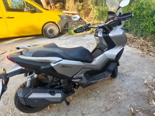 Moto Honda ADV 350