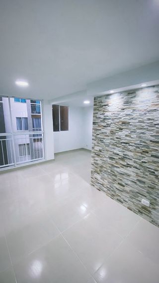 alicatado de suelos y muros