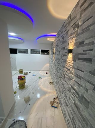 alicatado de suelos y muros