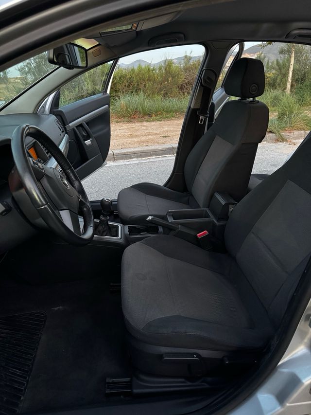 Opel Vectra 1.8 2004