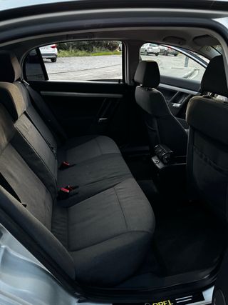 Opel Vectra 1.8 2004