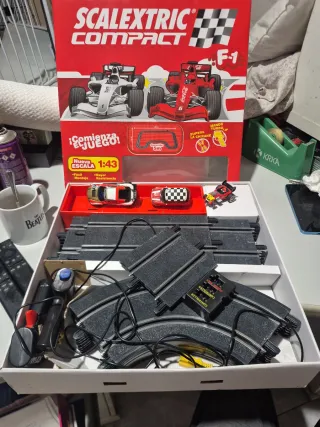 Scalextric Compact F-1 1:43