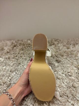 Sandalias cuña bordado boda sin estrenar