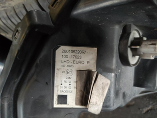Faro derecho 260106220R Renault Kangoo II (2